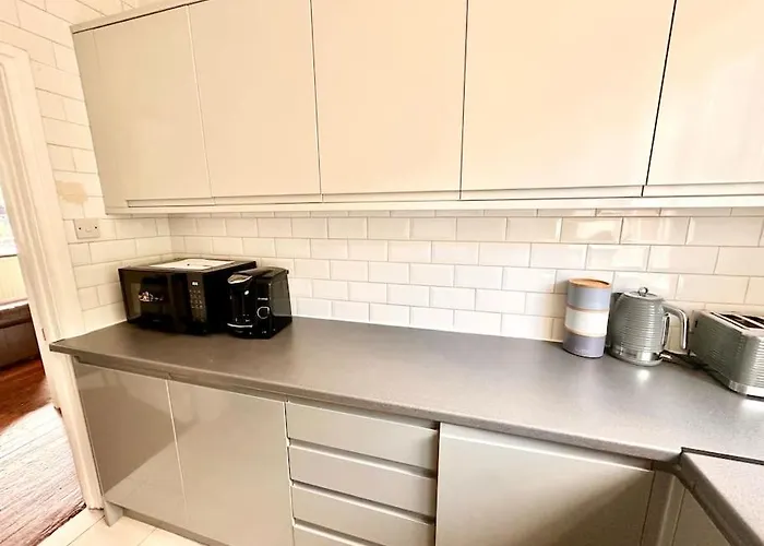 5 Bed Property In Se12